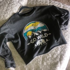 Ranch dressn go wild cropped crew neck sweater gray sz S